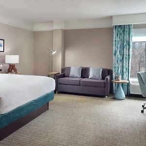 Deluxe King Room Sofa Bed